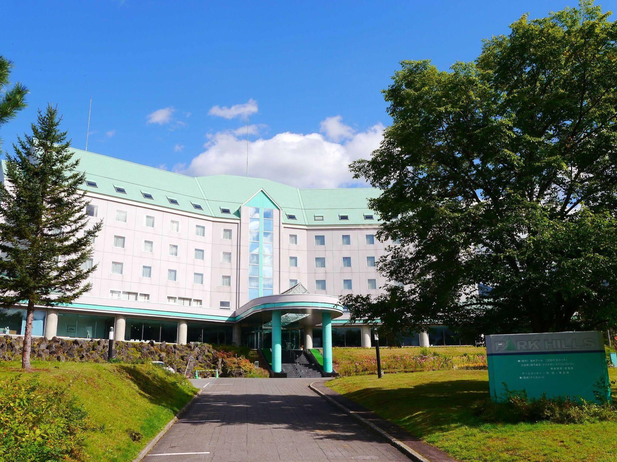 Hotel Park Hills Kamifurano Bagian luar foto